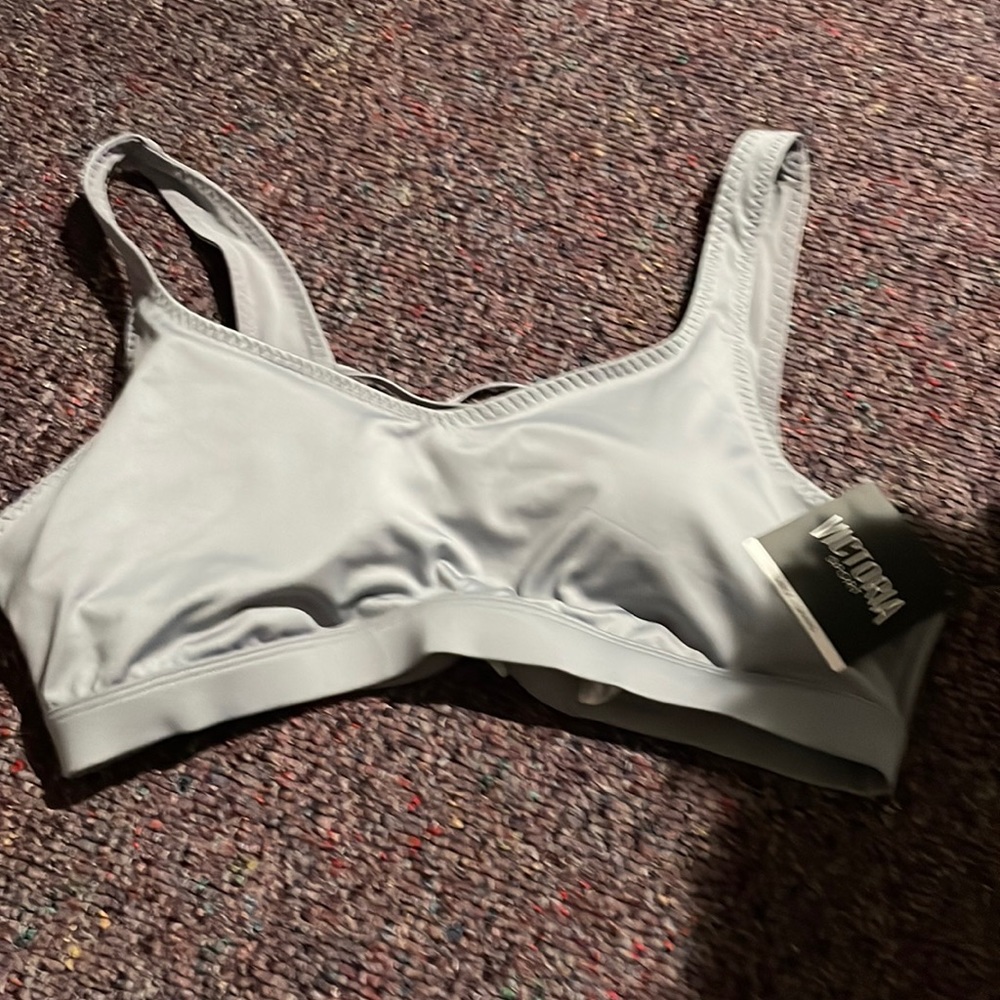 NWT Grey Victoria Sport sports bra. Back detail.
